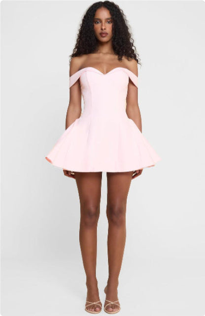 Mini-Robe Patchwork Noir & Blanc – Dos Nu, Col Bardot, Style Y2K Chic